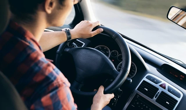 auto école Chexbres et cours samaritains , Profitez d'une formation de qualité pour conduire en toute confiance 079-535-13-71