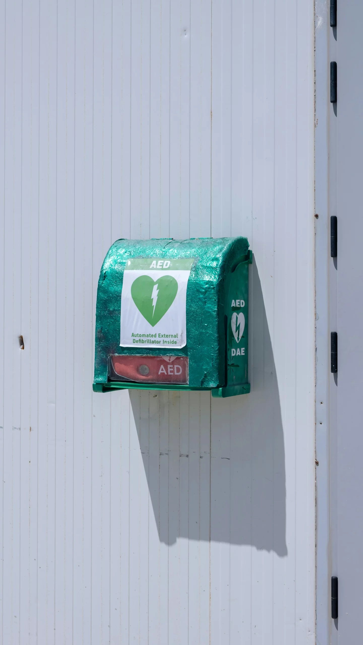 BLS AED Féchy 079-535-13-71 4 heures , pharmaciens FPH, ASCA, first responders, garde bain, particuliers....