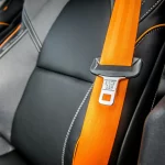 L'importance cruciale de la ceinture de sécurité, son rôle essentiel dans la protection des passagers sur la route www.ecoledesecours.ch