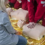 BLS AED Prez 079 535 13 71 4 heures , pharmaciens FPH, ASCA, first responders, garde bain, particuliers www.ecoledesecours.ch