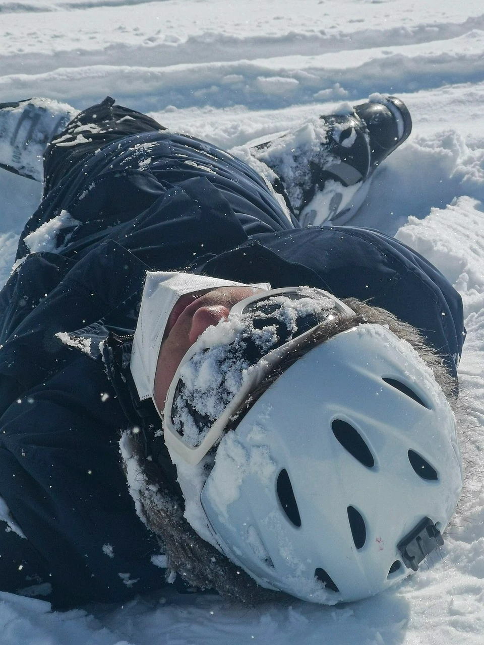 Les Blessures au Ski, Découvrez les types courants de blessures au ski et comment les prévenir, cours premiers secours www.ecoledesecours.ch
