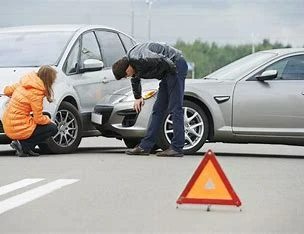 samaritains auto école Cuarnens 079-535-13-71 Une formation de qualité pour conduire en toute confiance www.ecoledesecours.ch