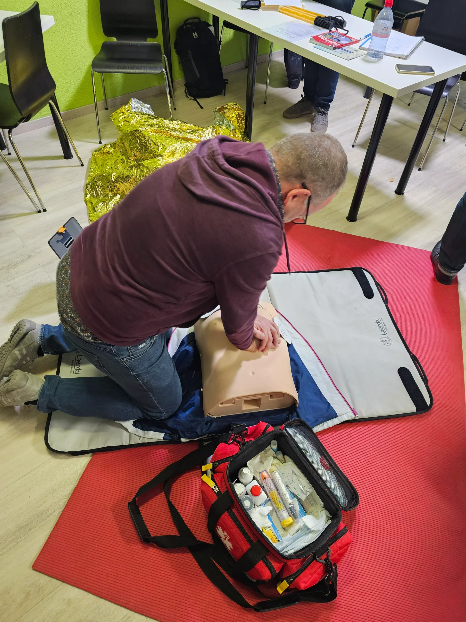 Cours Premiers Secours Mer cours assurés par des ambulanciers ou infirmiers tous les mois dans nos locaux à Lausanne gare
