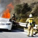 Voiture Electrique en Feu , cours proposés par notre école de secours par un professionnel de l'urgence www.ecoledesecours.ch 079-535-13-71