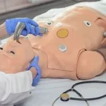 Le principe de l'intubation, procédure médicale cruciale utilisée pour assurer une ventilation efficace www.ecoledesecours.ch 079-535-13-71
