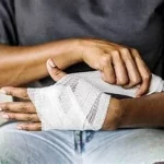 Blessures par corps étrangers, lésions dans lesquelles un objet externe pénètre dans le corps www.ecoledesecours.ch 079-535-13-71