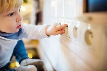 Cours samaritains pour parents, Apprenez les Gestes Essentiels pour Réagir en Cas d'Urgence www.ecoledesecours.ch 079-535-13-71
