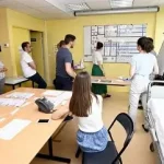 Cours samaritains secouristes Pomy assurés par des professionnels de la santé de l'urgence 079-535-13-71 www.ecoledesecours.ch