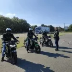 Samaritains Auto-Ecole Lyr Yverdon votre partenaire de confiance pour obtenir votre permis de conduire à la gare d'Yverdon. 079-535-13-71
