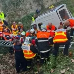 Secouristes samaritains Rasses 120 CHF assurés uniquement par des professionnels de la santé www.ecoledesecours.ch 079-535-13-71