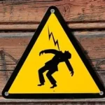 Électrocution et téléphone portable, principal facteur d’électrocution avec un téléphone est le contact avec l’eau. www.ecoledesecours.ch