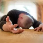 Reconnaître une crise d'épilepsie est essentiel pour réagir rapidement et assurer la sécurité de la personne ecoledesecours.ch 079-535-13-71