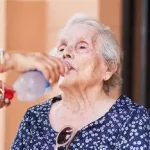 déshydratation chez la personne âgée un problème fréquent qui peut avoir des conséquences graves www.ecoledesecours.ch 079 535 1371