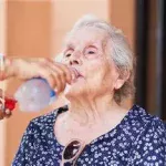 déshydratation chez la personne âgée un problème fréquent qui peut avoir des conséquences graves www.ecoledesecours.ch 079 535 1371